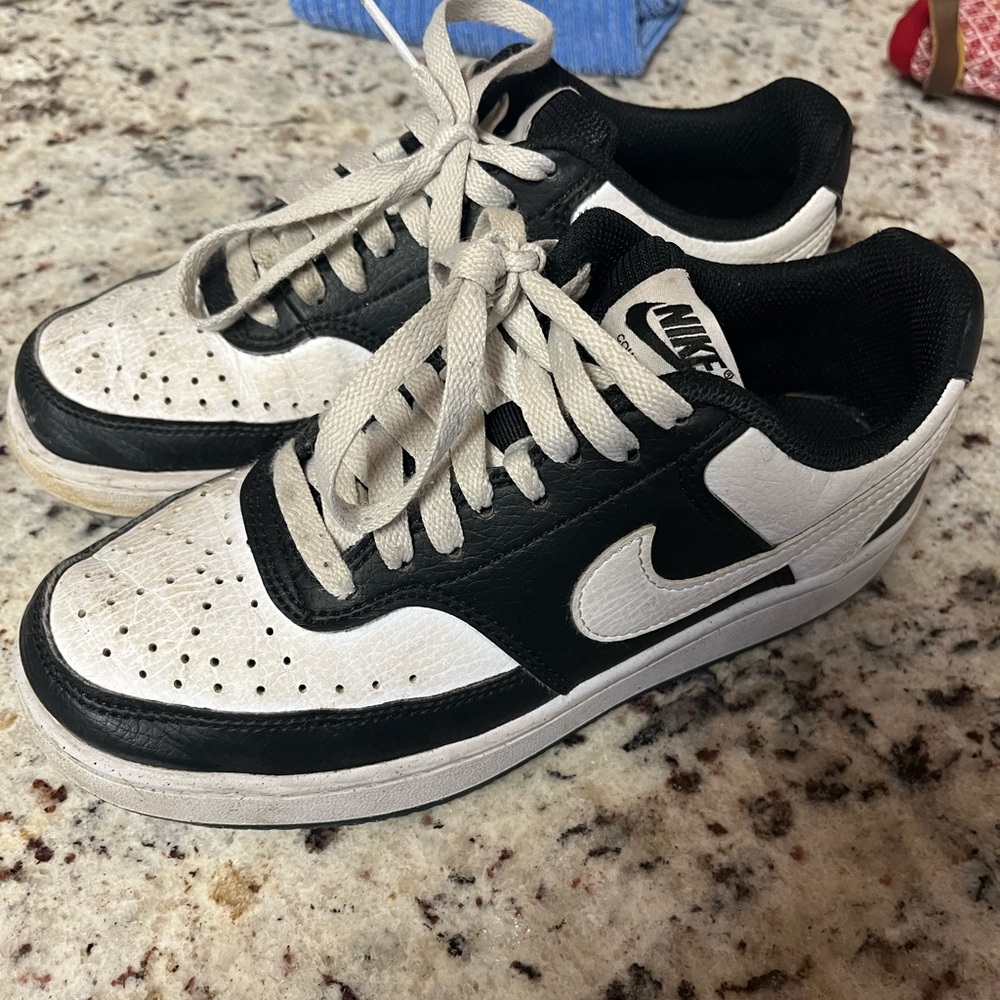 Nike Girls Dunks Black and White Sneakers